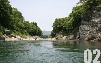 02.大河瀬から穏やかな流れへ