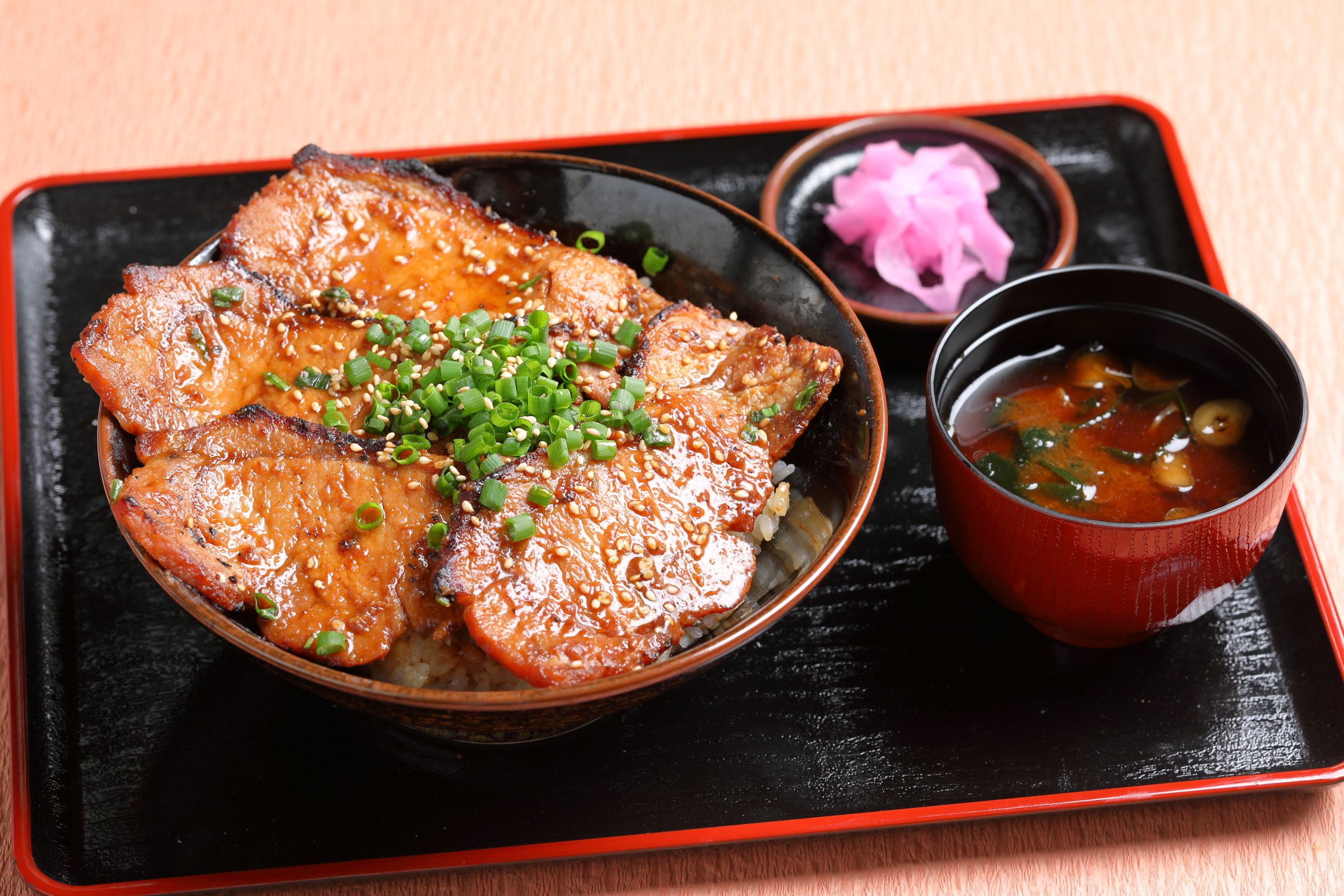 豚みそ丼（大盛）