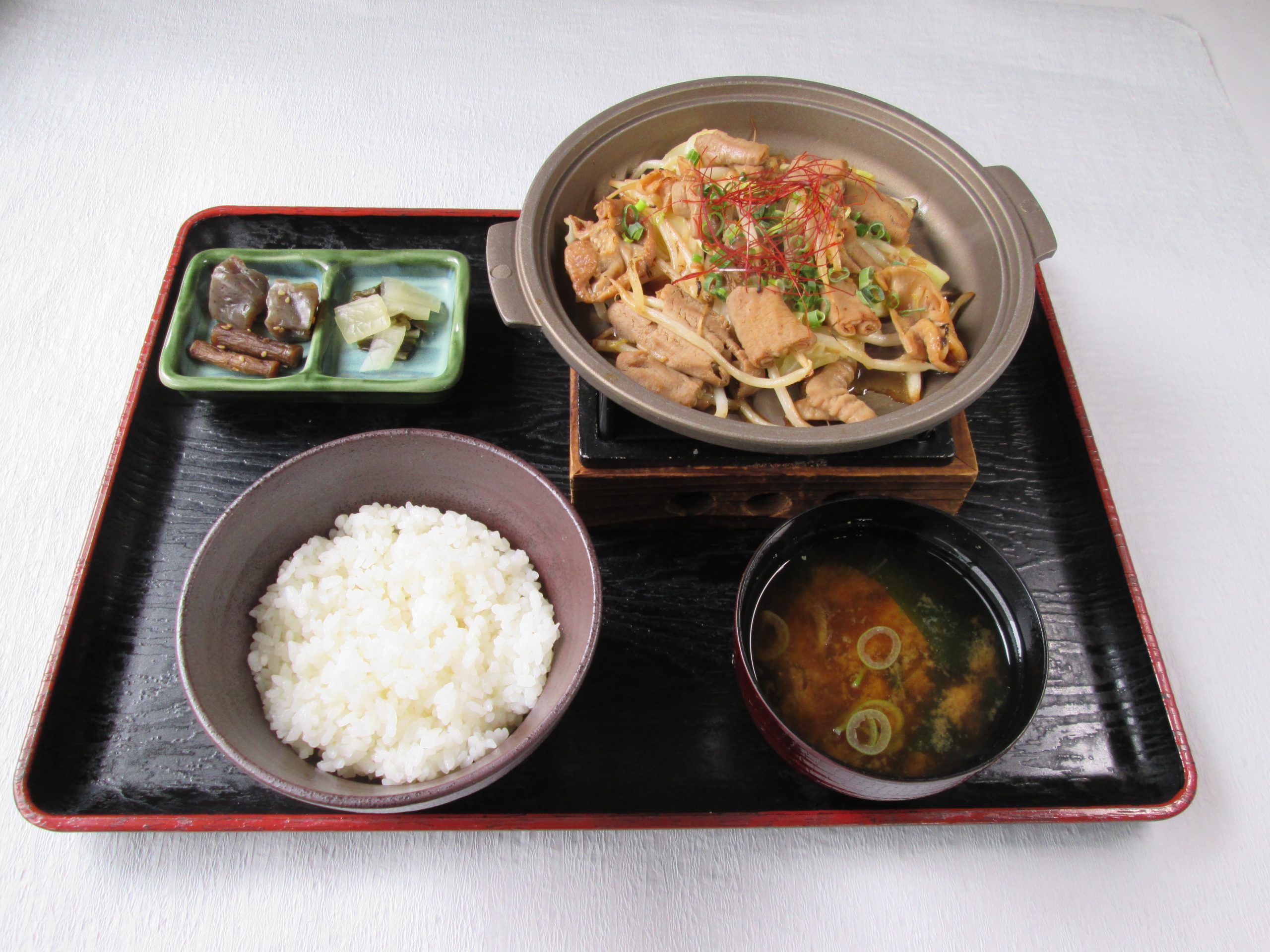 ホルモン定食