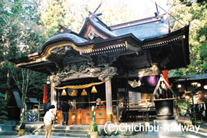 宝登山神社