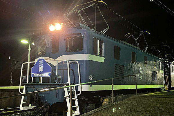 重連電機牽引 ⻑時間運行客車夜行急行『三峰51号』
